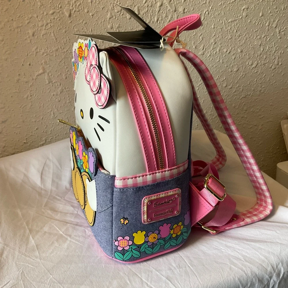 Loungefly - Sanrio Spring Florals Hello Kitty Mini-Backpack RARE - Picture 4 of 6
